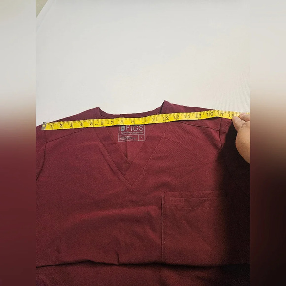 Figs Scrubs Short Sleeve Tee Unisex  S Burgundy  with Relaxed Fit - Picture 3 of 7